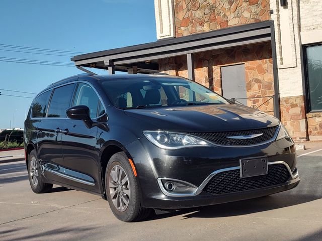 2020 Chrysler Pacifica Touring L Plus's photo