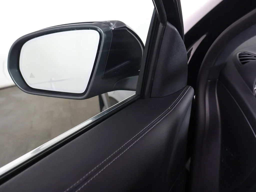 Used 2023 Black Mercedes-Benz GLA 250 image 33