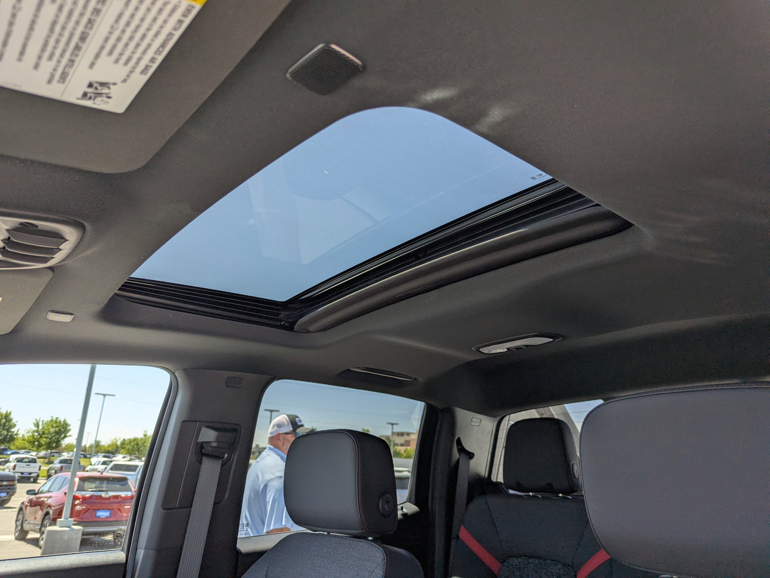 2025 Chevrolet Colorado Z71 - Photo 29