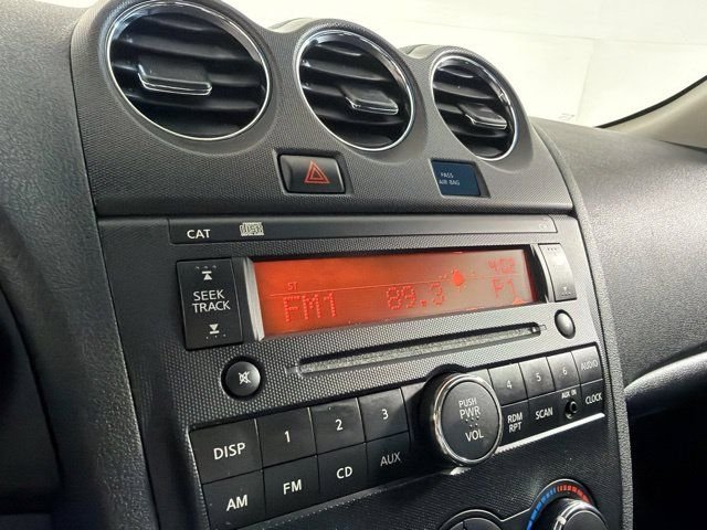 Used 2011 White Nissan 2.5 S image 20