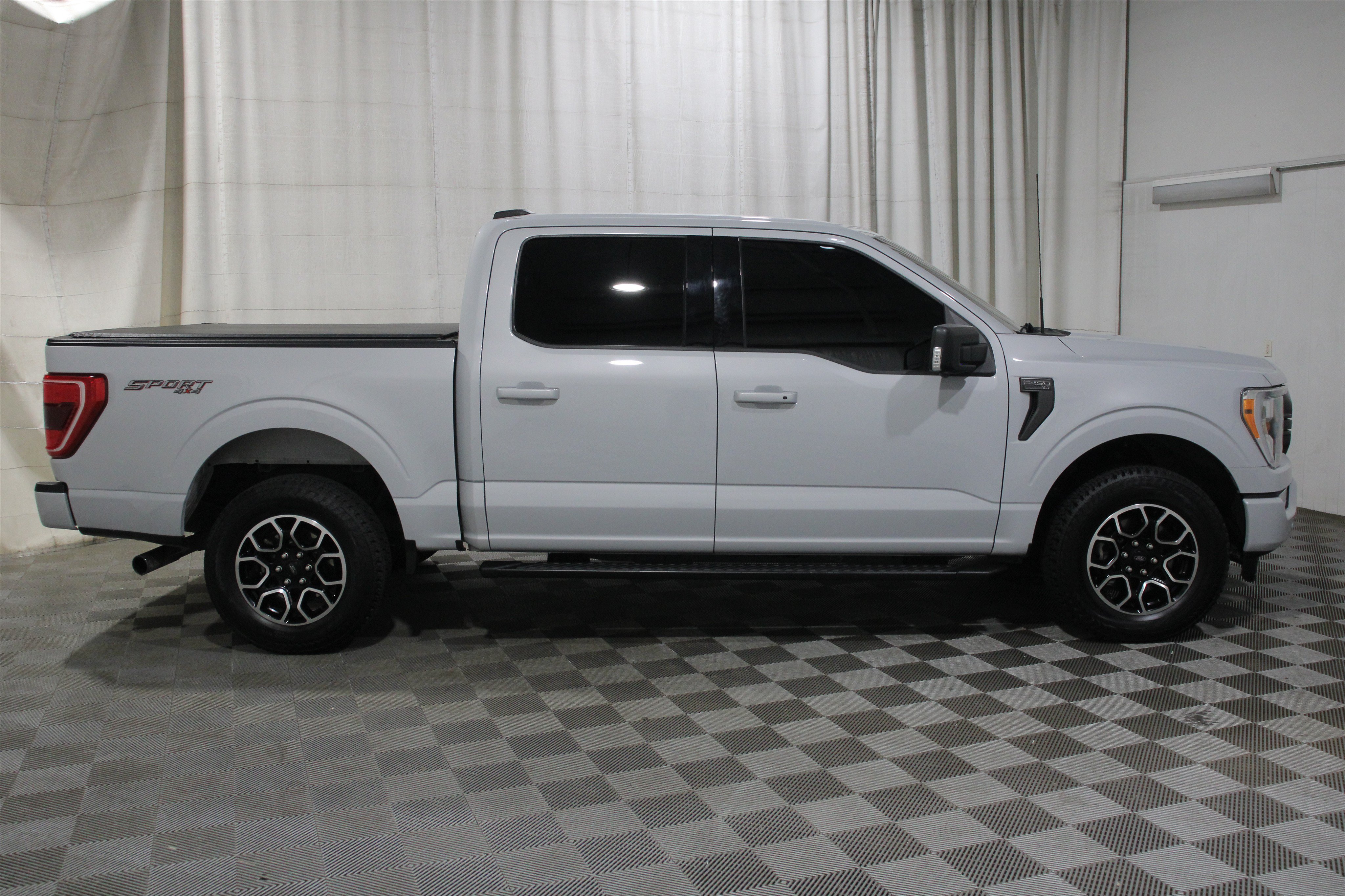 Used 2022 Space White Metallic Ford XLT image 31