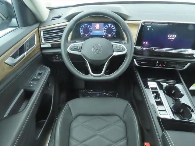 2026 Volkswagen Atlas SE w/Tech - Photo 10