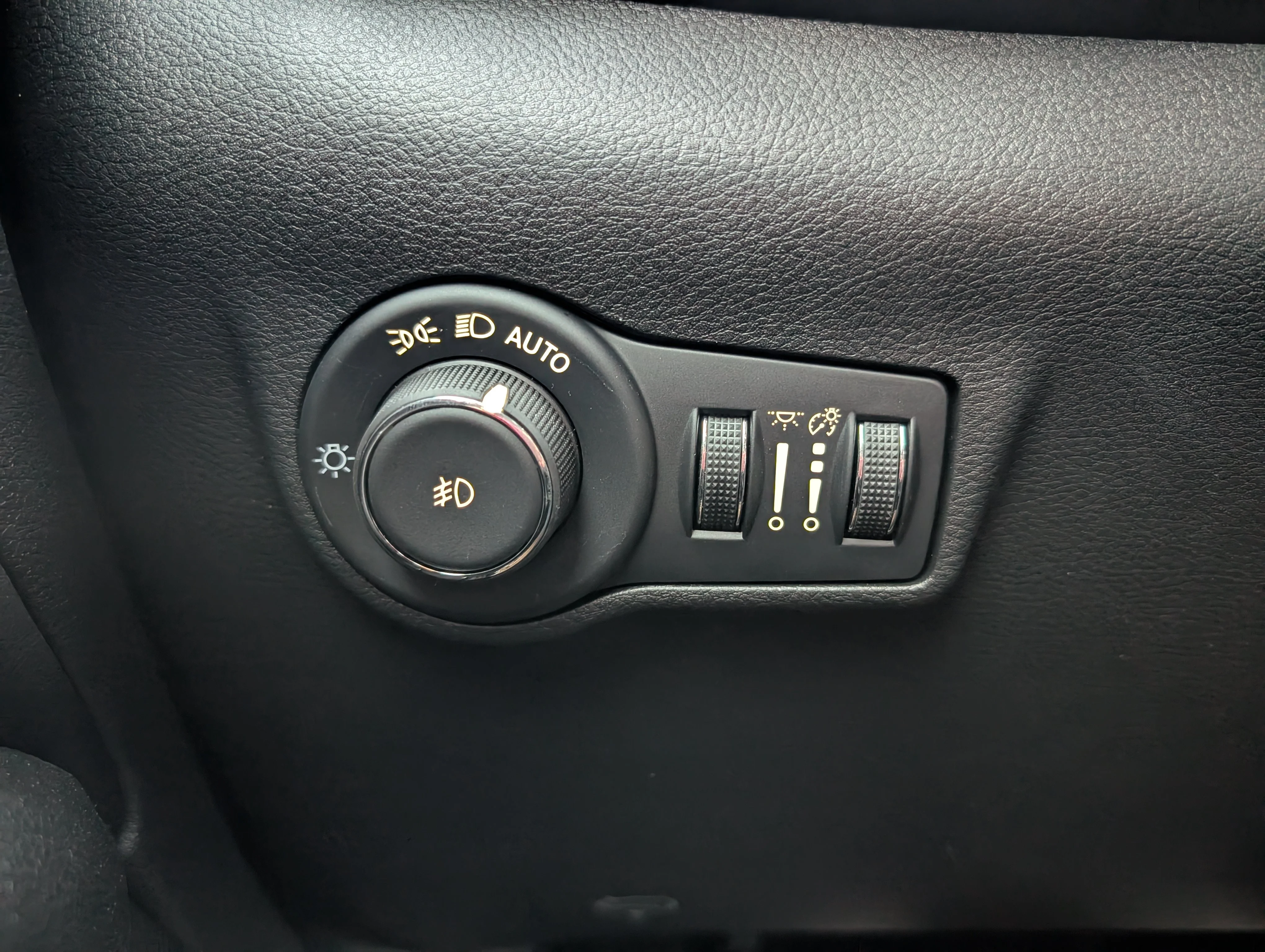 New 2025 Diamond Black Crystal Pearl Jeep Trailhawk Elite image 25
