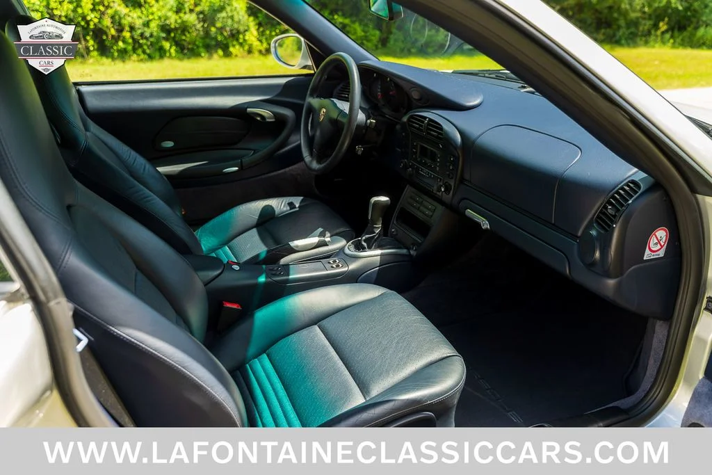 Used 2002 Silver Porsche Carrera image 12