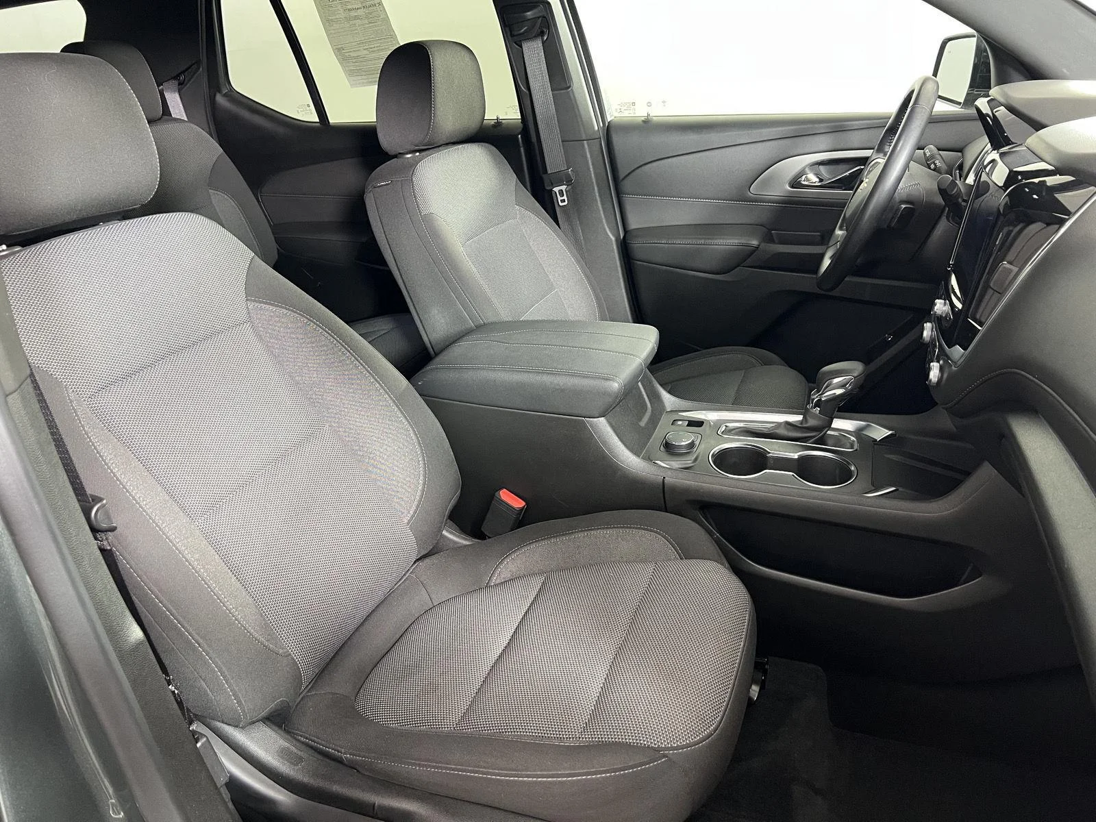 Used 2022 Silver Sage Metallic Chevrolet LT Cloth image 24