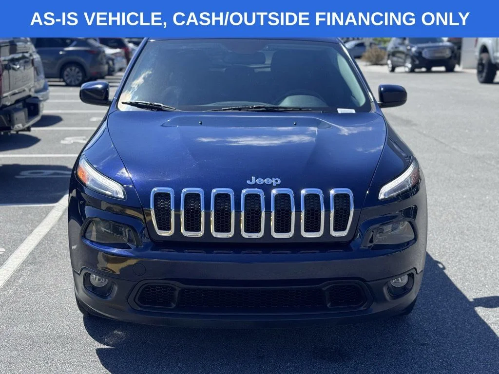 Used 2014 Blue Jeep Latitude image 3