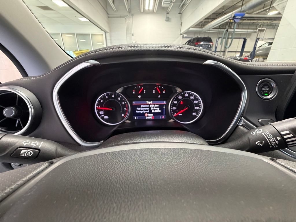 Used 2025 Summit White Chevrolet 2LT image 35