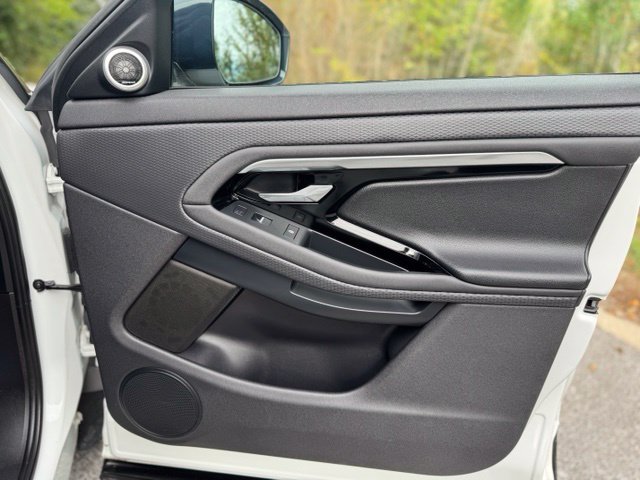 Used 2020 Fuji White Land Rover S image 18