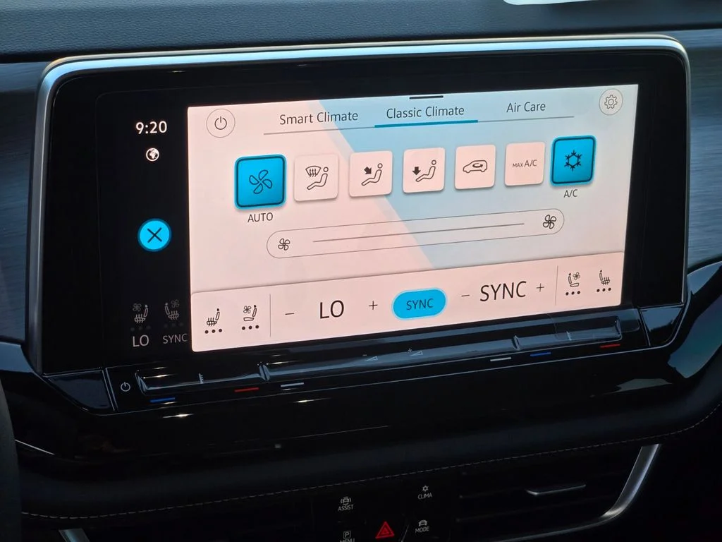 2025 Volkswagen Atlas Cross Sport SE w/Tech - Photo 13