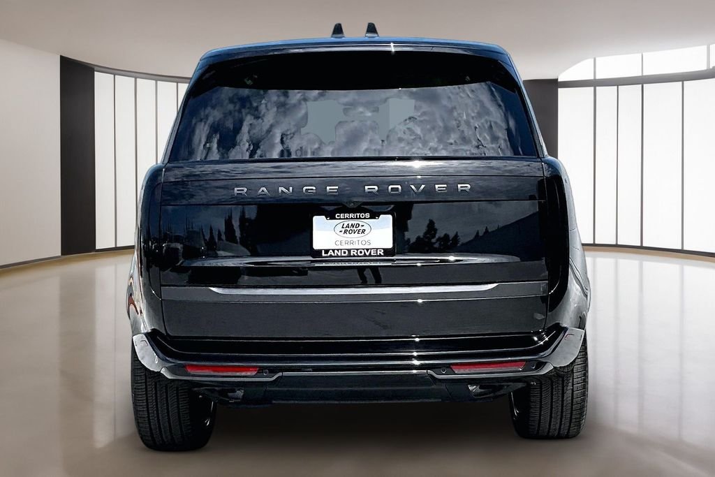 New 2026 SANTORINI BLACK Land Rover SE 7 Seats image 4