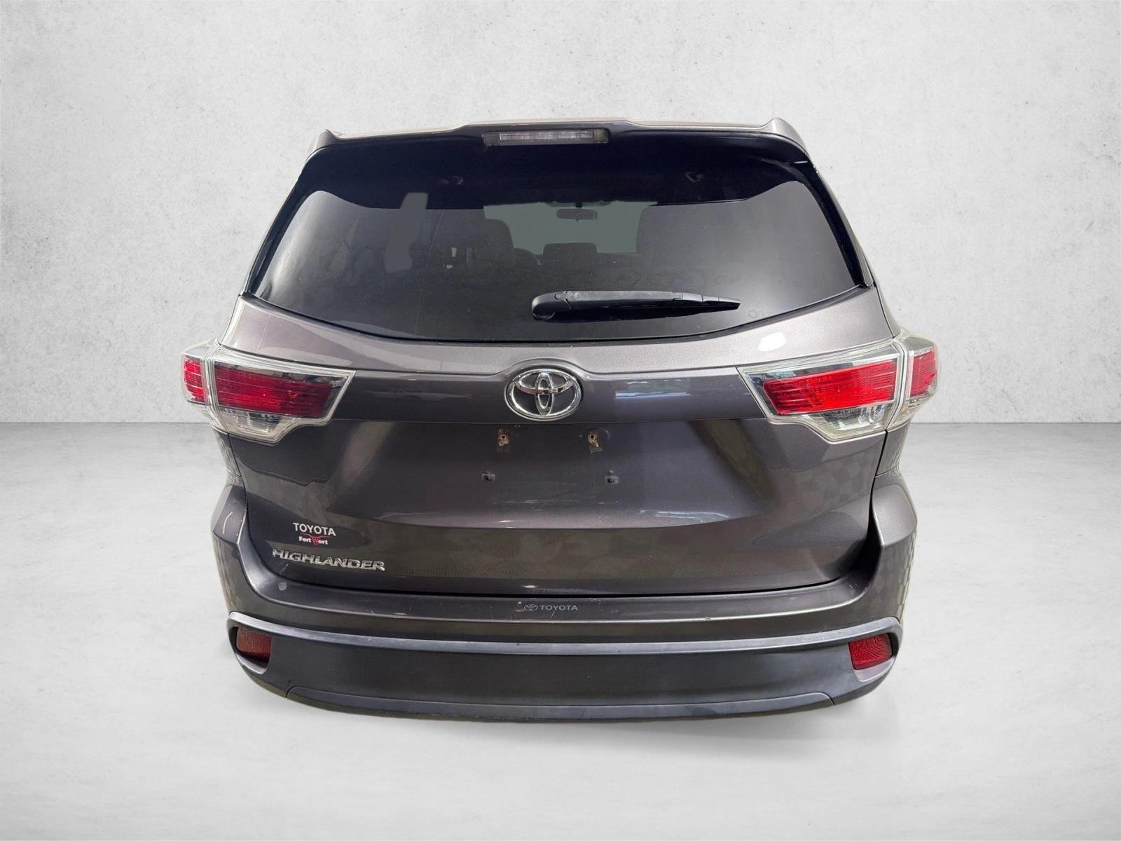 Used 2016 Predawn Gray Mica Toyota LE image 4