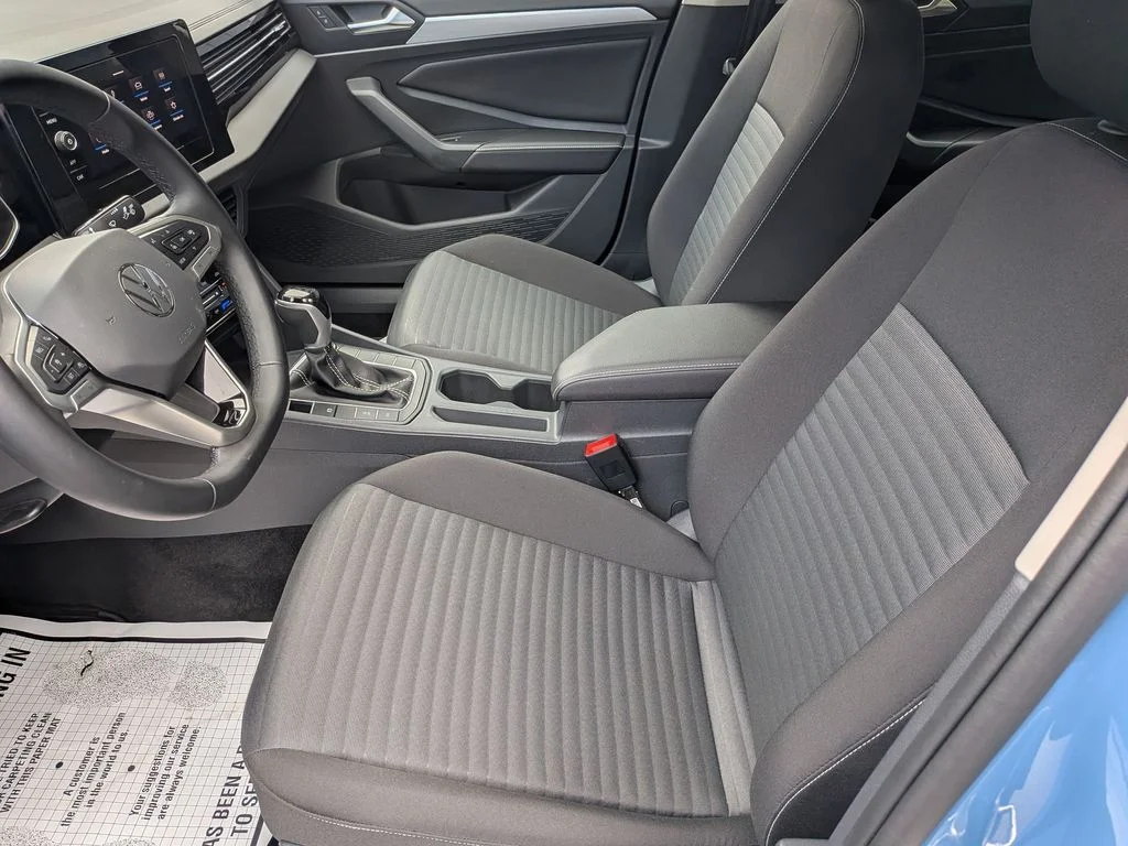 Used 2025 Blue Volkswagen 1.5T S image 11