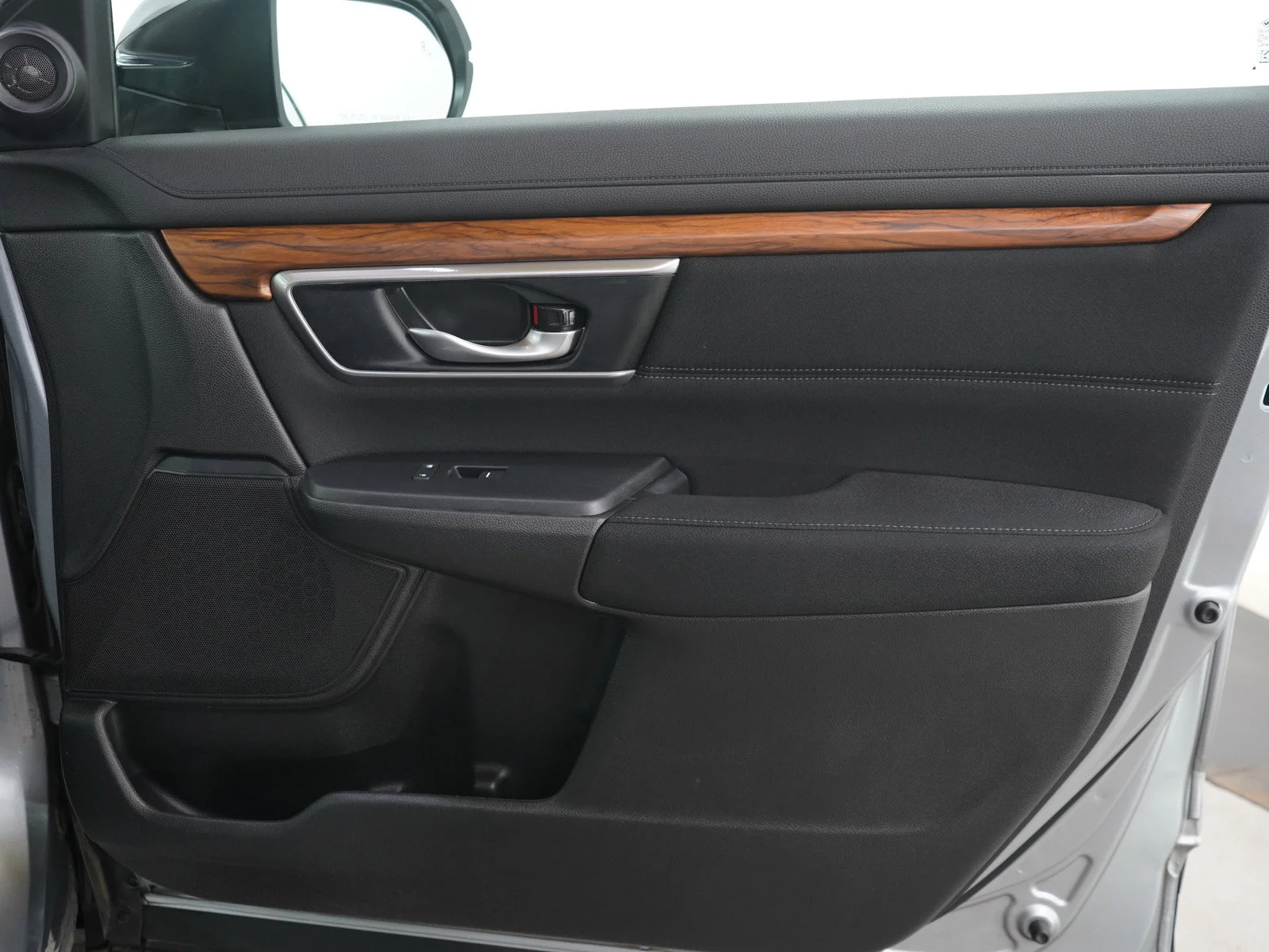 Used 2019  Honda EX AWD image 9