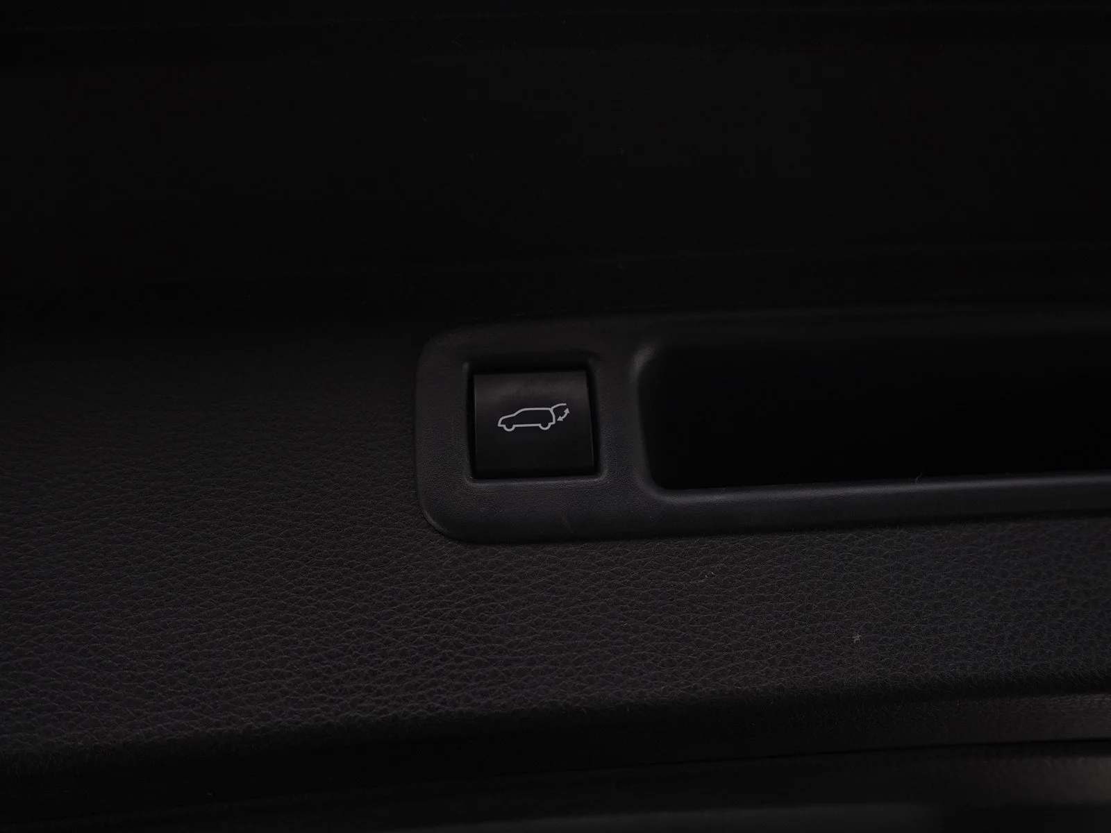 Used 2025 Black Toyota XSE AWD (Natl) image 19