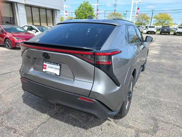 New 2026 Heavy Metal <sup>1</sup> Toyota  XLE image 7