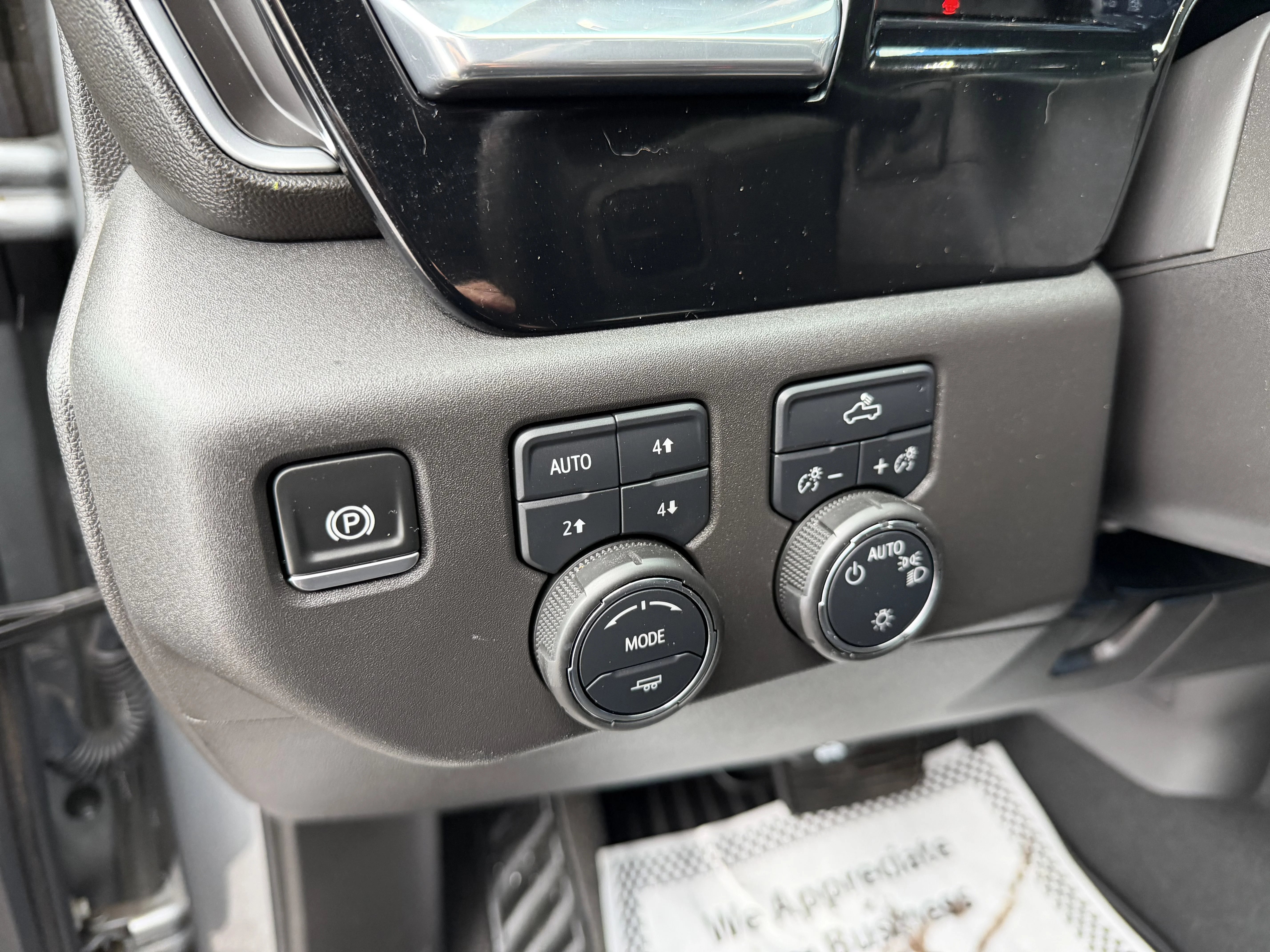 2025 Chevrolet Silverado 1500 LT - Photo 17