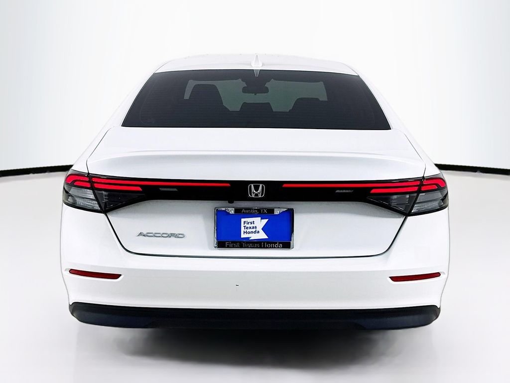 Used 2023 White Honda EX image 6
