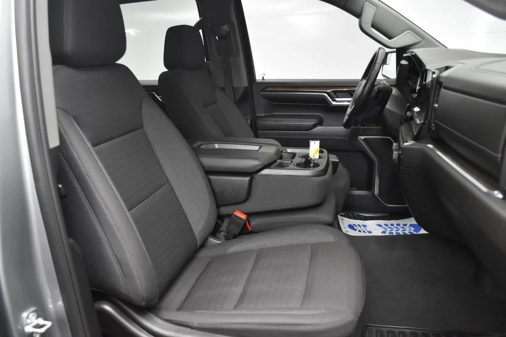 Used 2024 Gray Chevrolet RST image 27