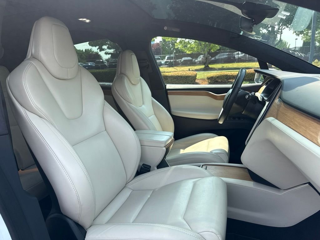 Used 2019 Pearl White Multi-Coat Tesla Long Range image 23
