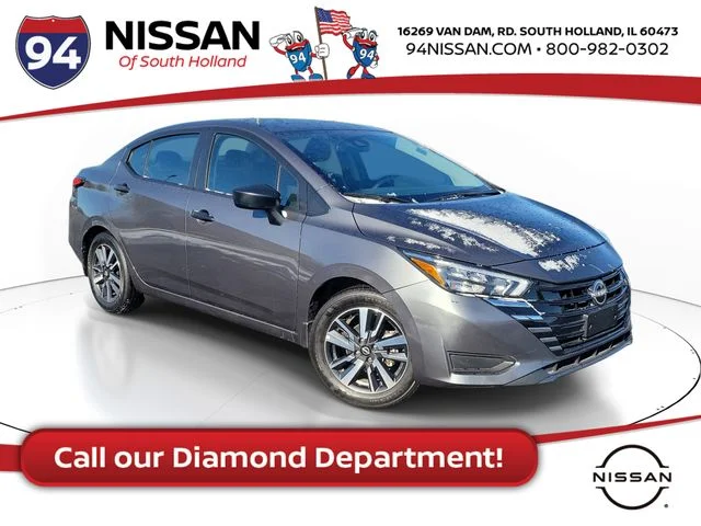 2025 Nissan Versa 1.6 S CVT's photo