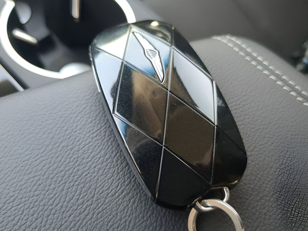 2026 GENESIS G70 Standard - Photo 31