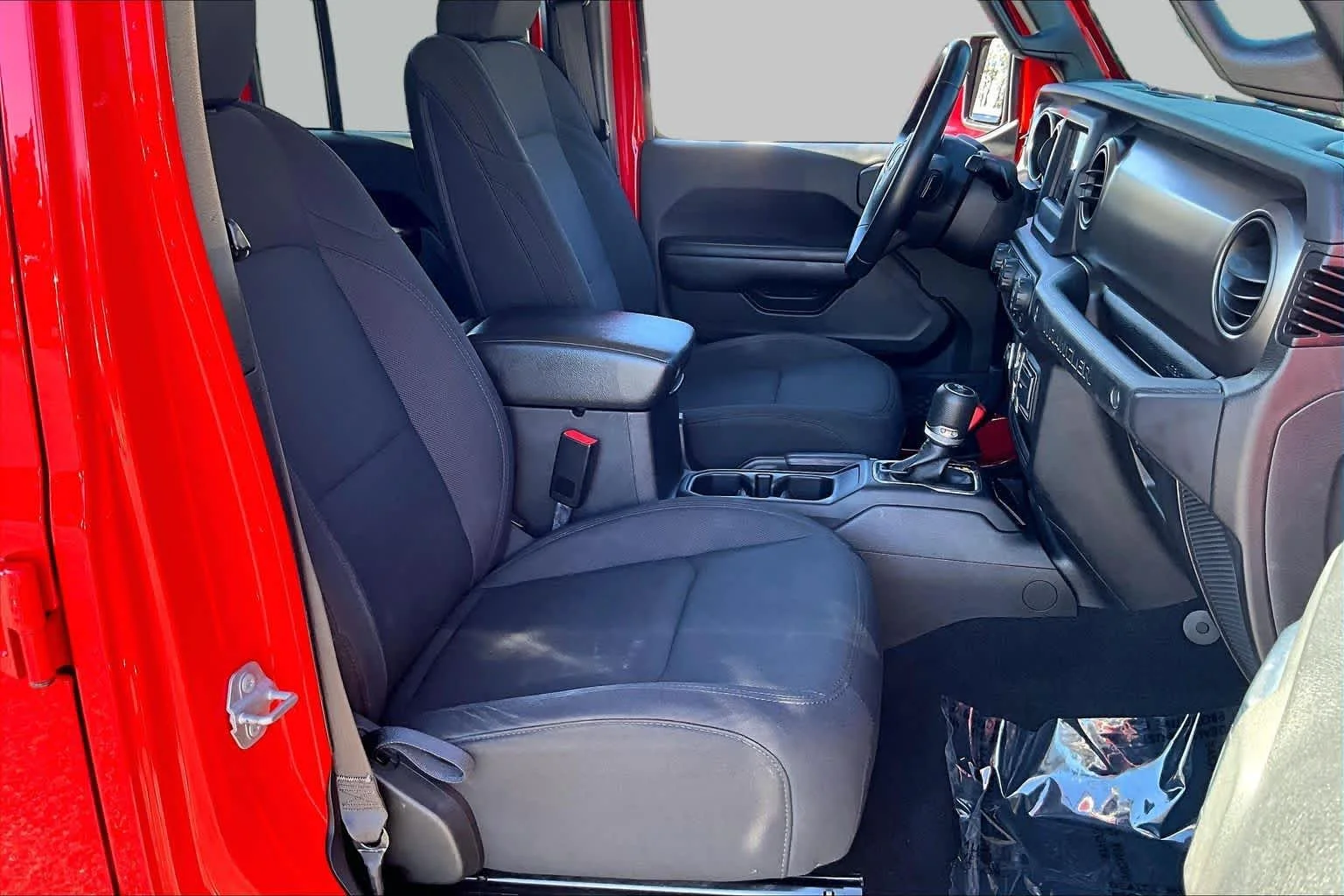 Used 2018 Firecracker Red Clearcoat Jeep Sport S image 9