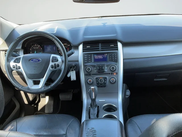 Used 2013 Ingot Silver Ford SEL image 9