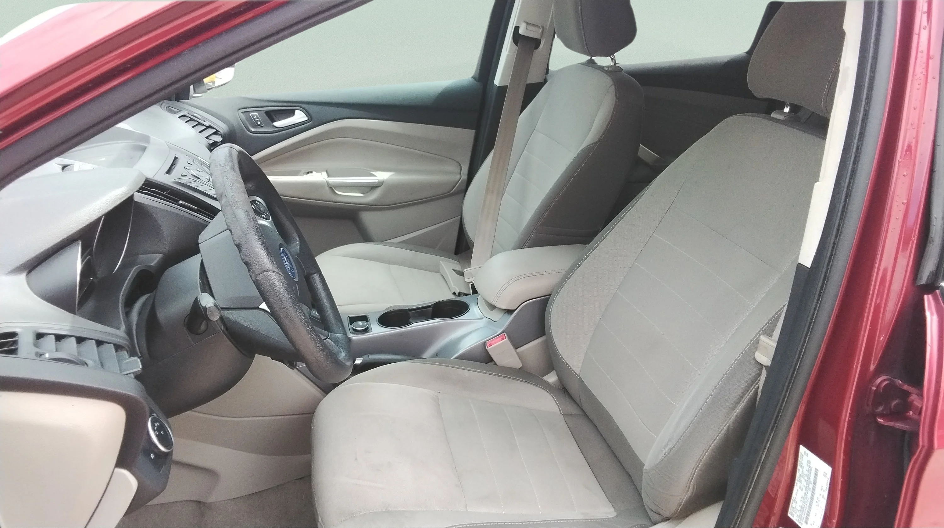 Used 2016 Orange Ford SE image 10