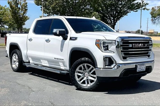Used 2021 White Frost GMC SLT image 2