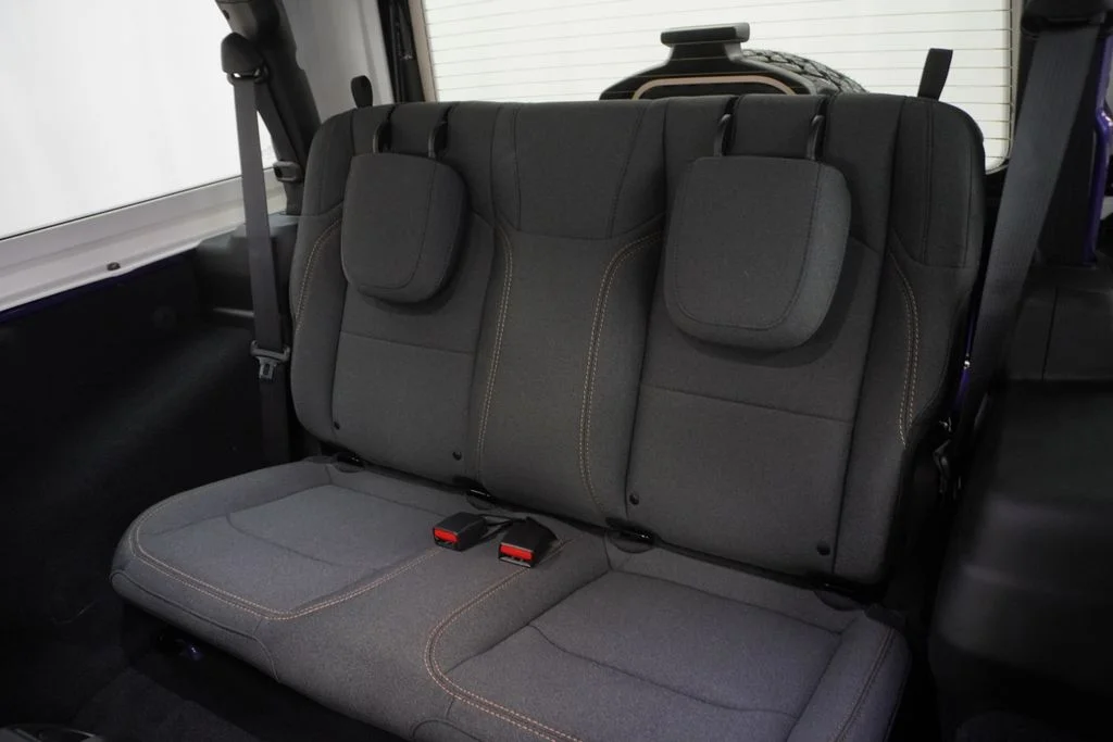 Used 2026  Jeep Sport image 20