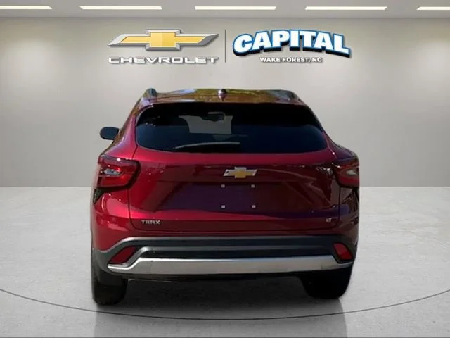 Used 2025 Crimson Metallic Chevrolet LT image 4