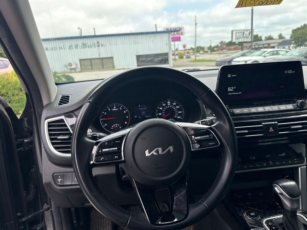 Used 2022 Gray Kia EX image 10