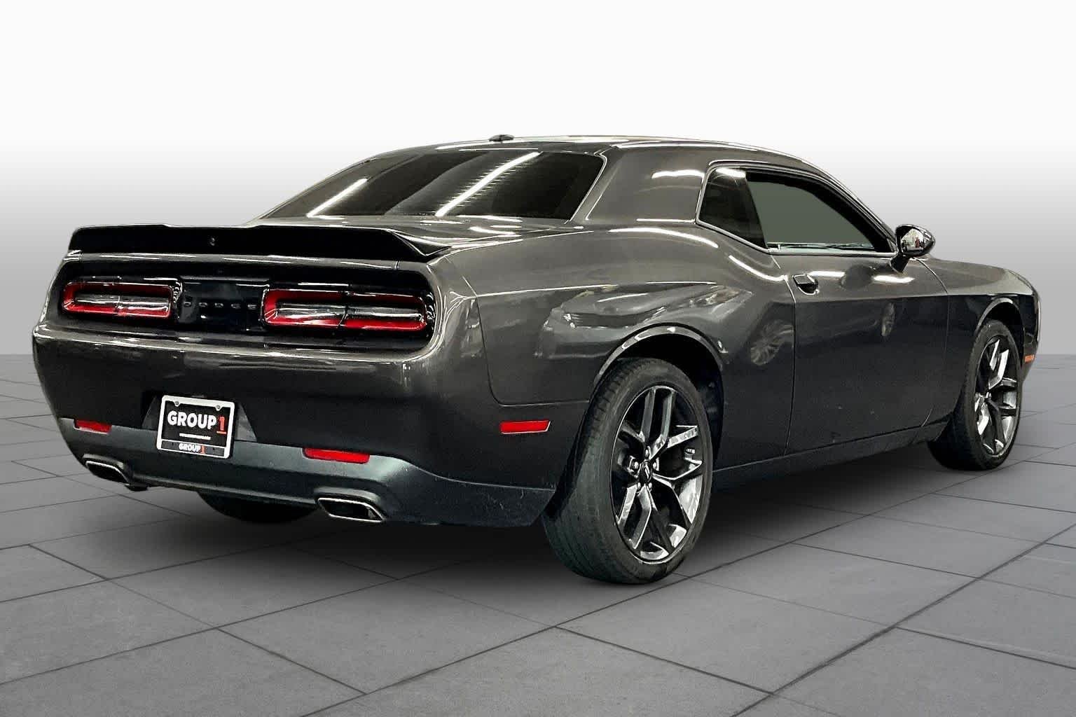 Used 2023 Granite Pearlcoat Dodge SXT image 12