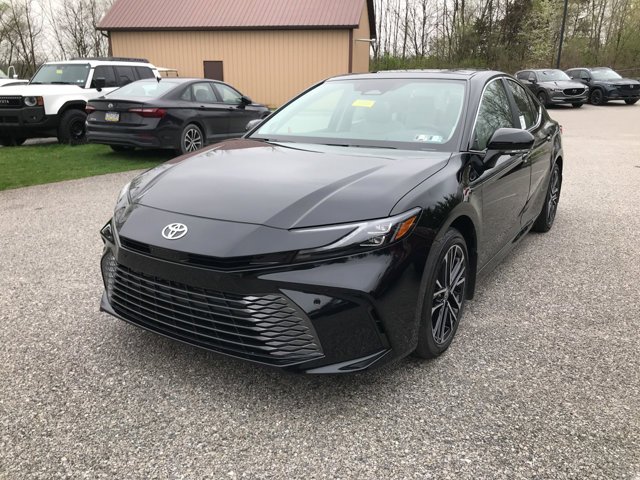 View vehicle photo 4