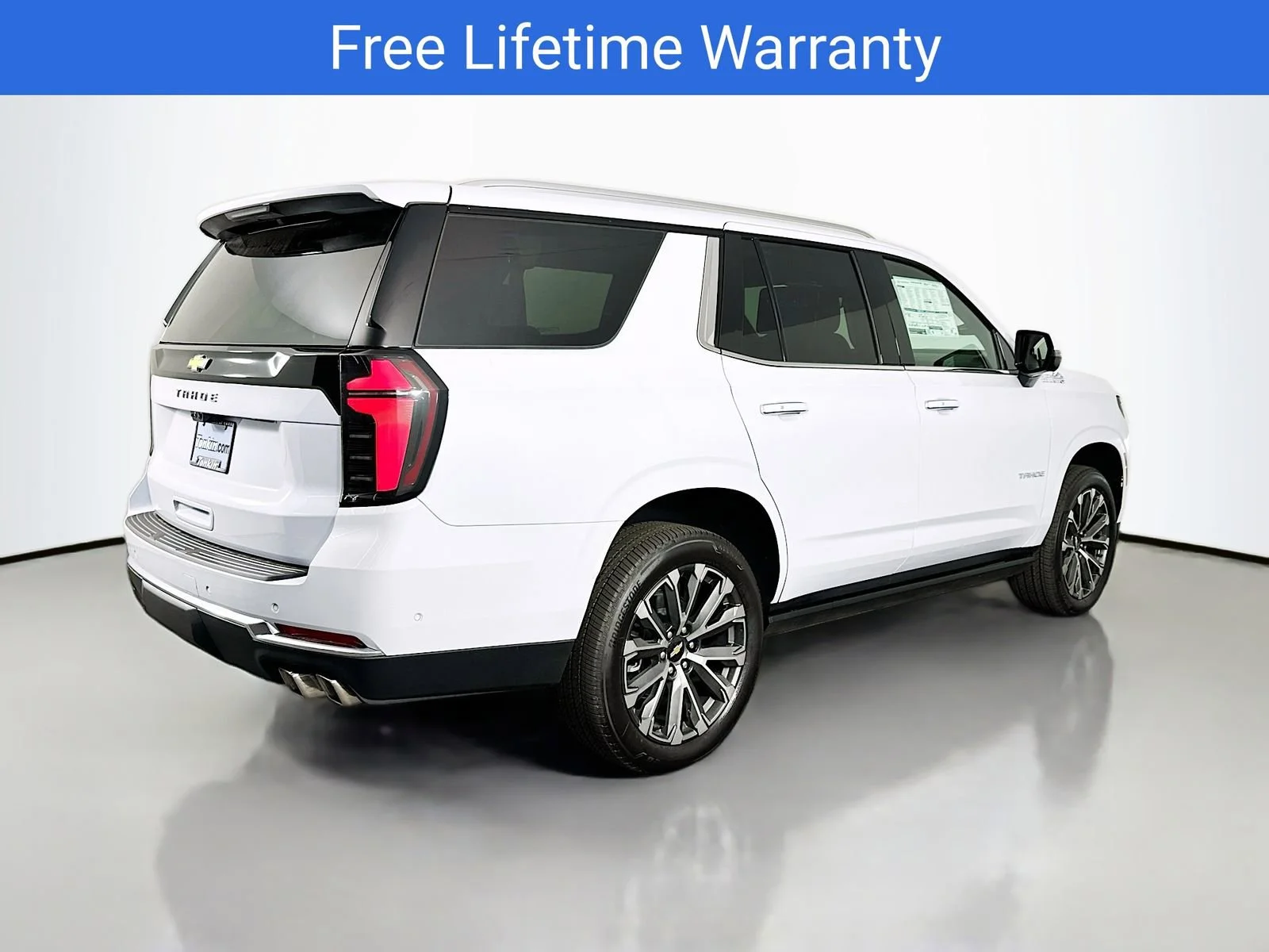 New 2026 Polar White Tricoat Chevrolet High Country image 9