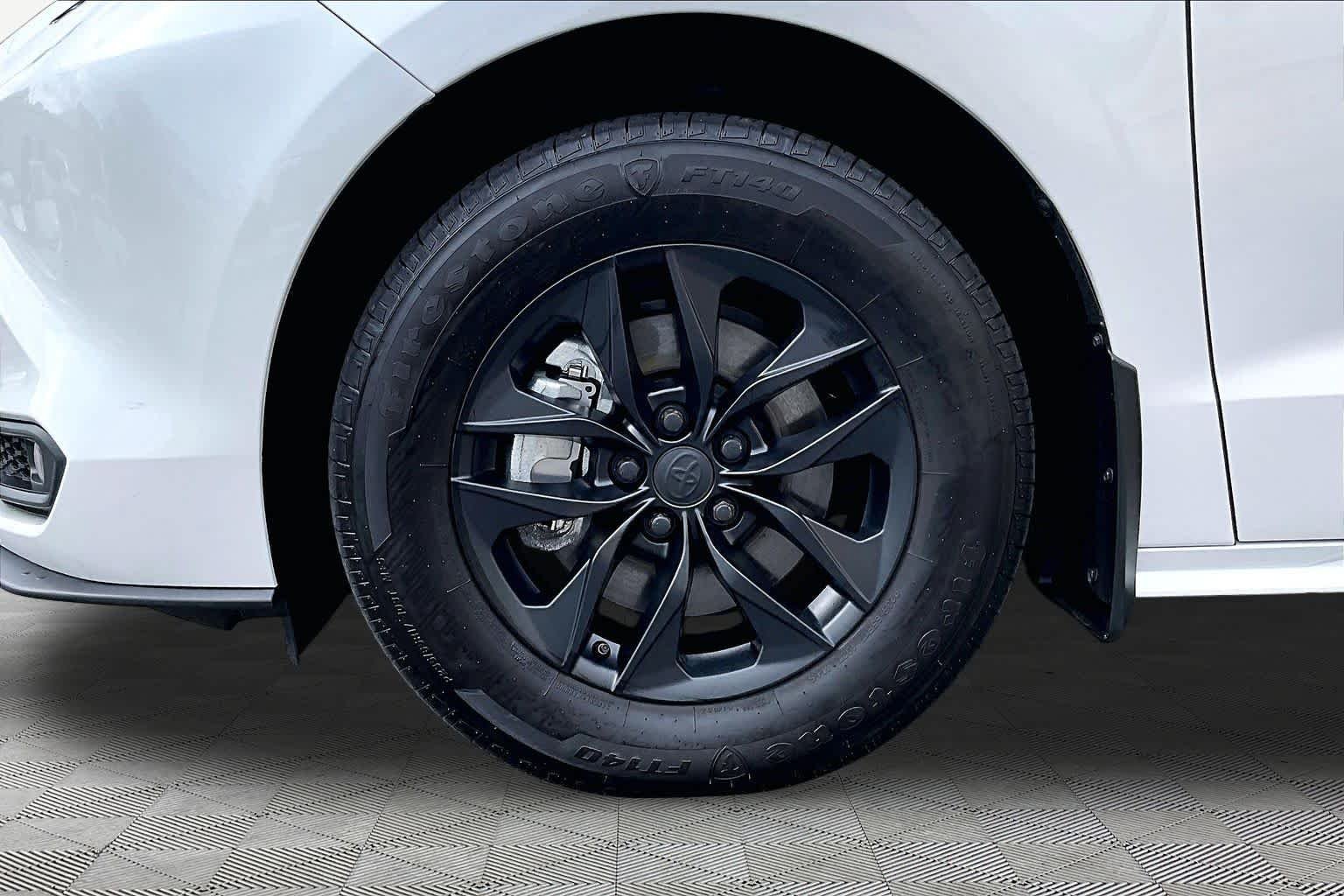 Used 2025 Wind Chill Pearl Toyota XLE image 11