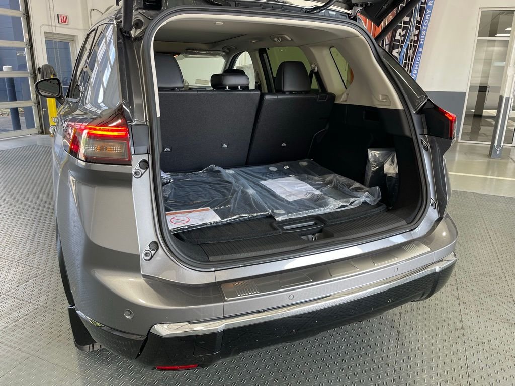 2026 Nissan Rogue Platinum - Photo 7