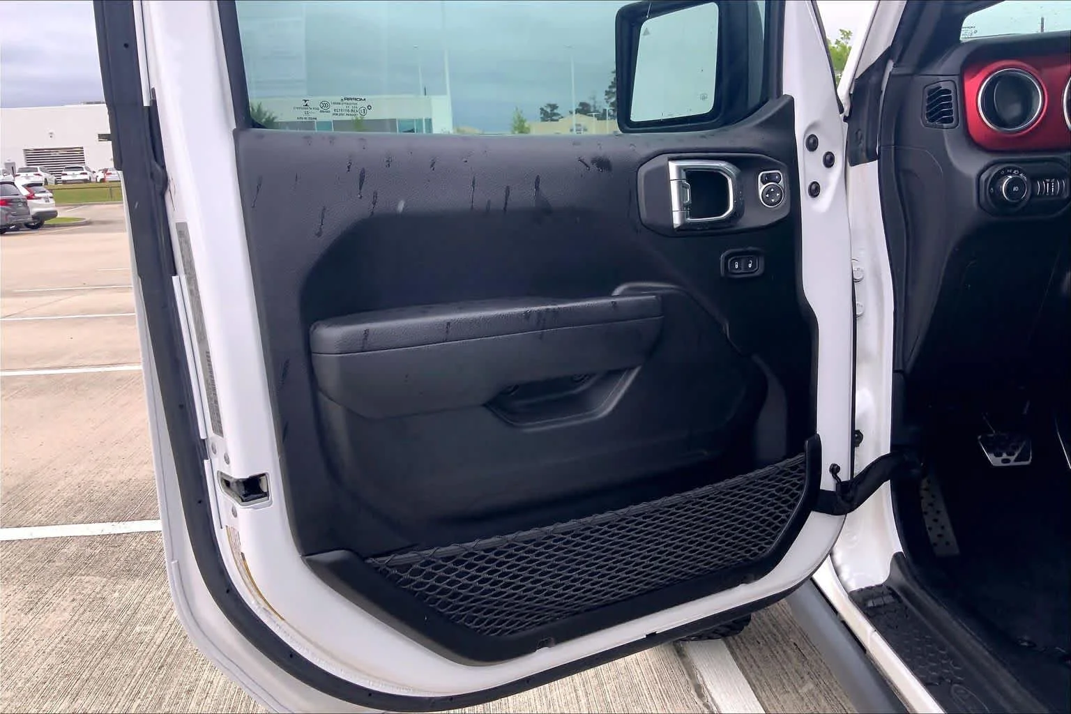 Used 2022 Bright White Clearcoat Jeep Rubicon image 18
