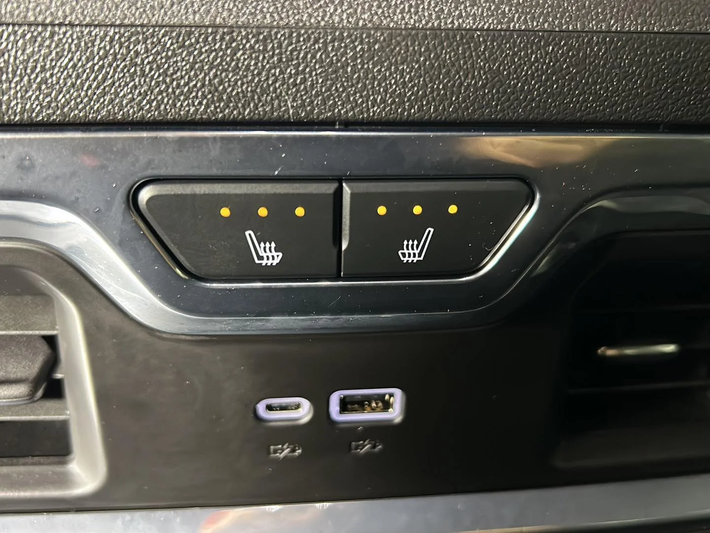 Used 2024 Downpour Metallic GMC Denali image 39