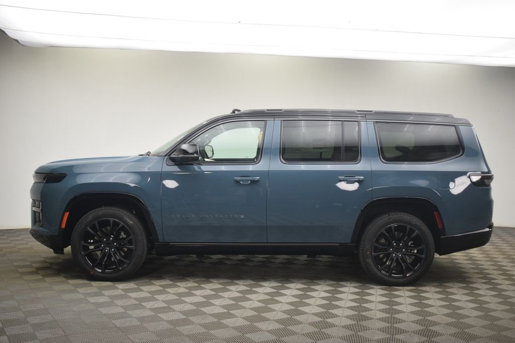 New 2026 Steel Blue Exterior Paint Jeep Summit Reserve image 15