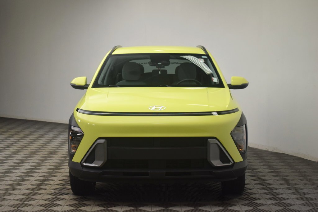 Used 2024 Neoteric Yellow Hyundai SEL image 16