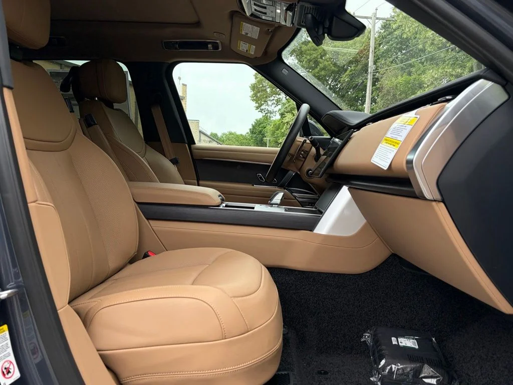 New 2026 Varesine Blue Land Rover SE image 15
