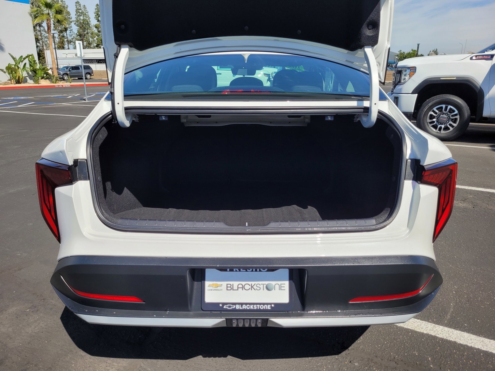 2025 Kia K4 LXS - Photo 27
