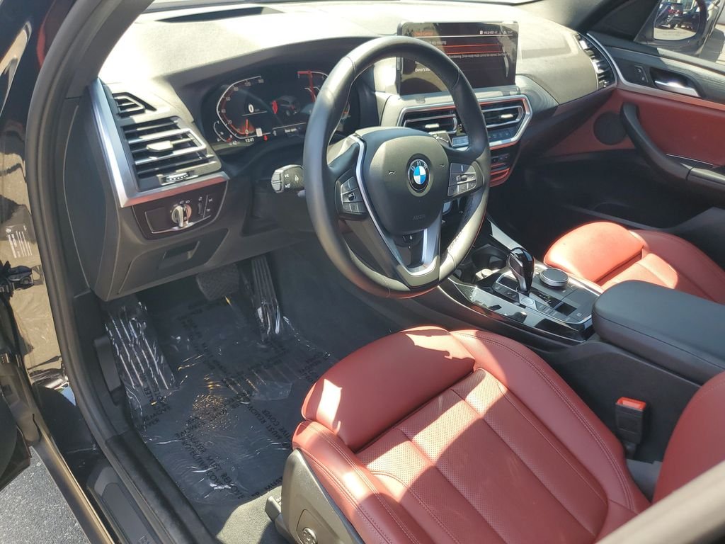 Used 2024 Black Sapphire Metallic BMW sDrive30i image 18