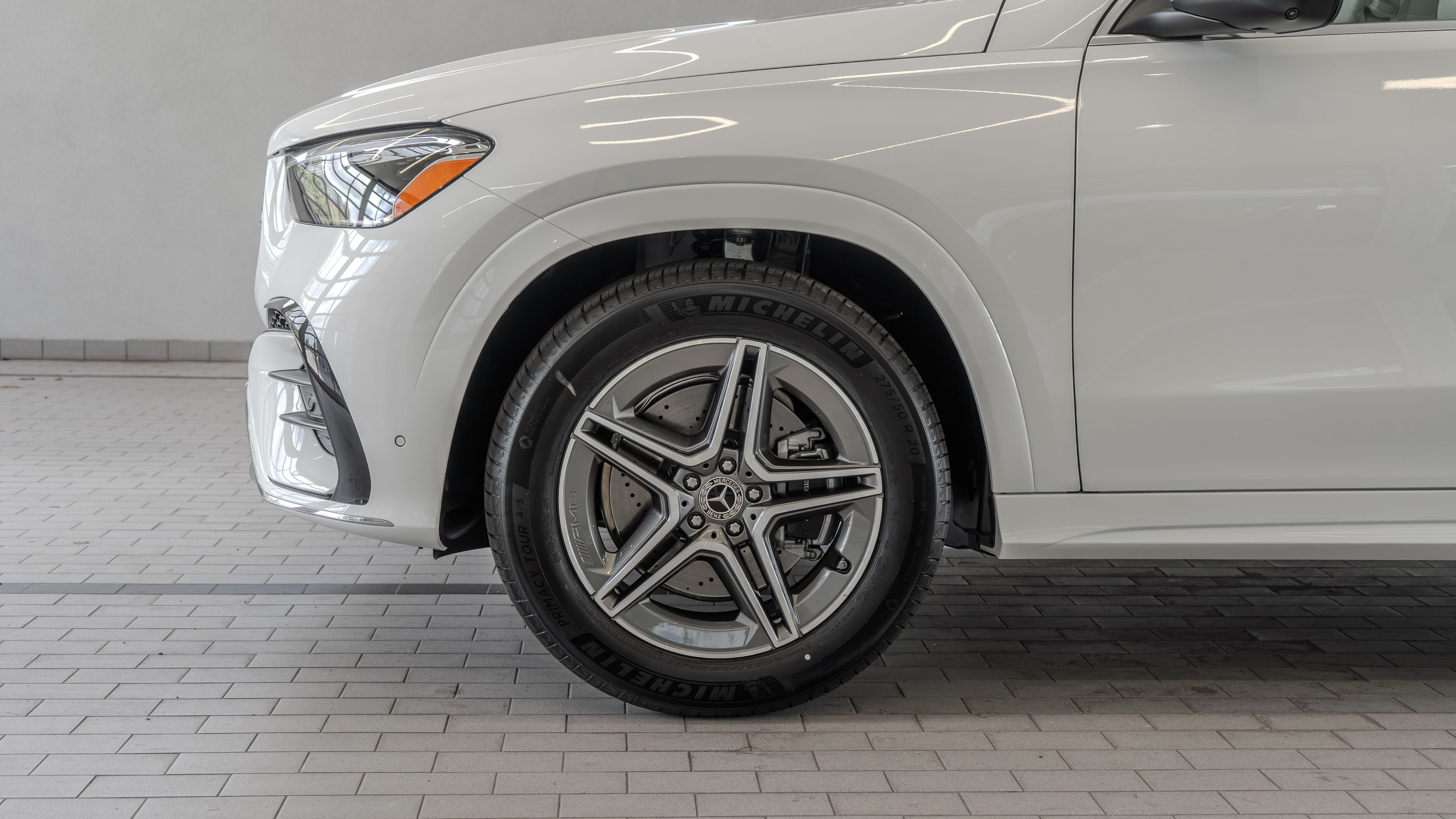 New 2026 Polar White Mercedes-Benz GLE 450 image 4