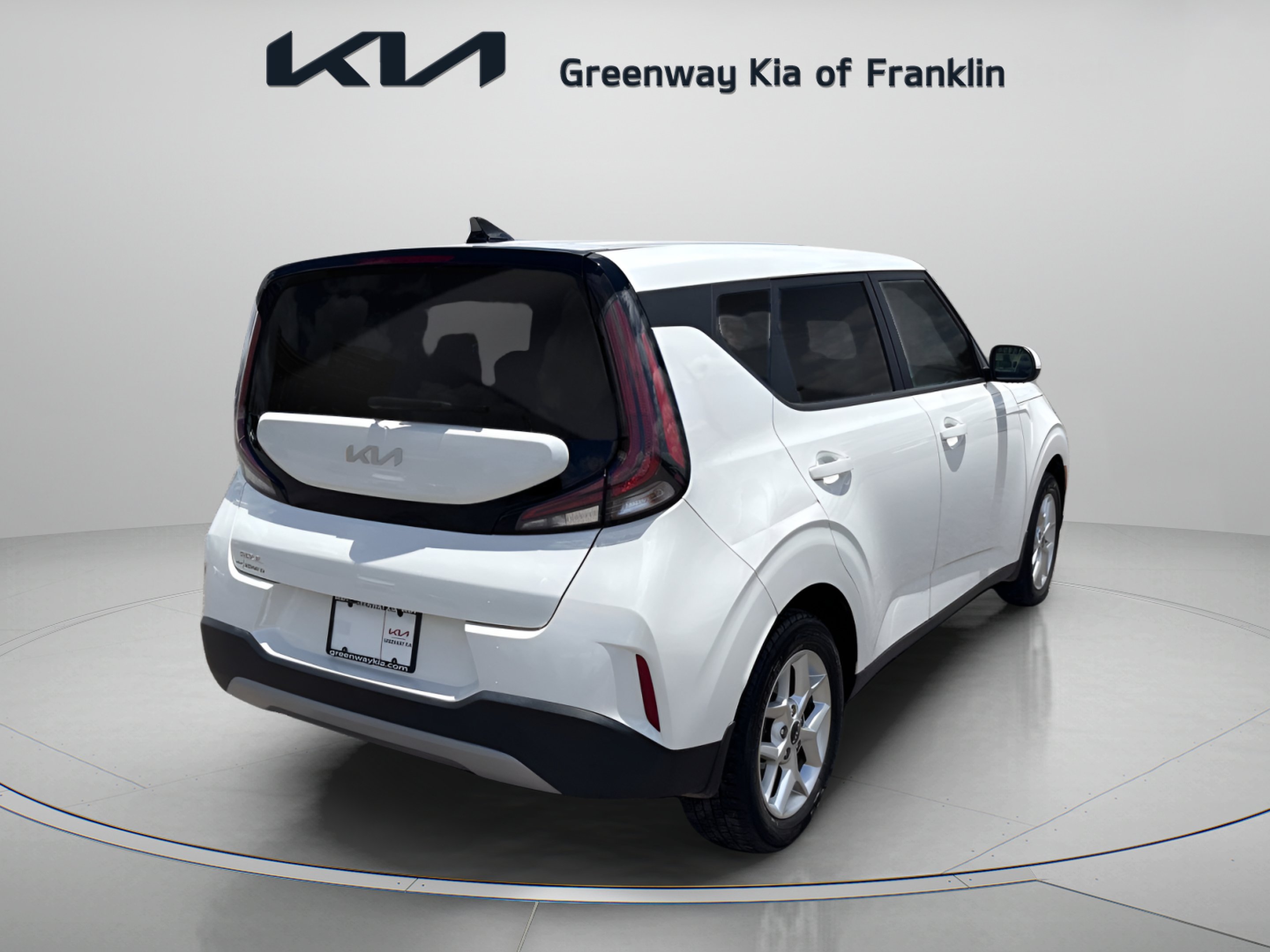 Used 2023 Snow White Pearl Kia LX image 7