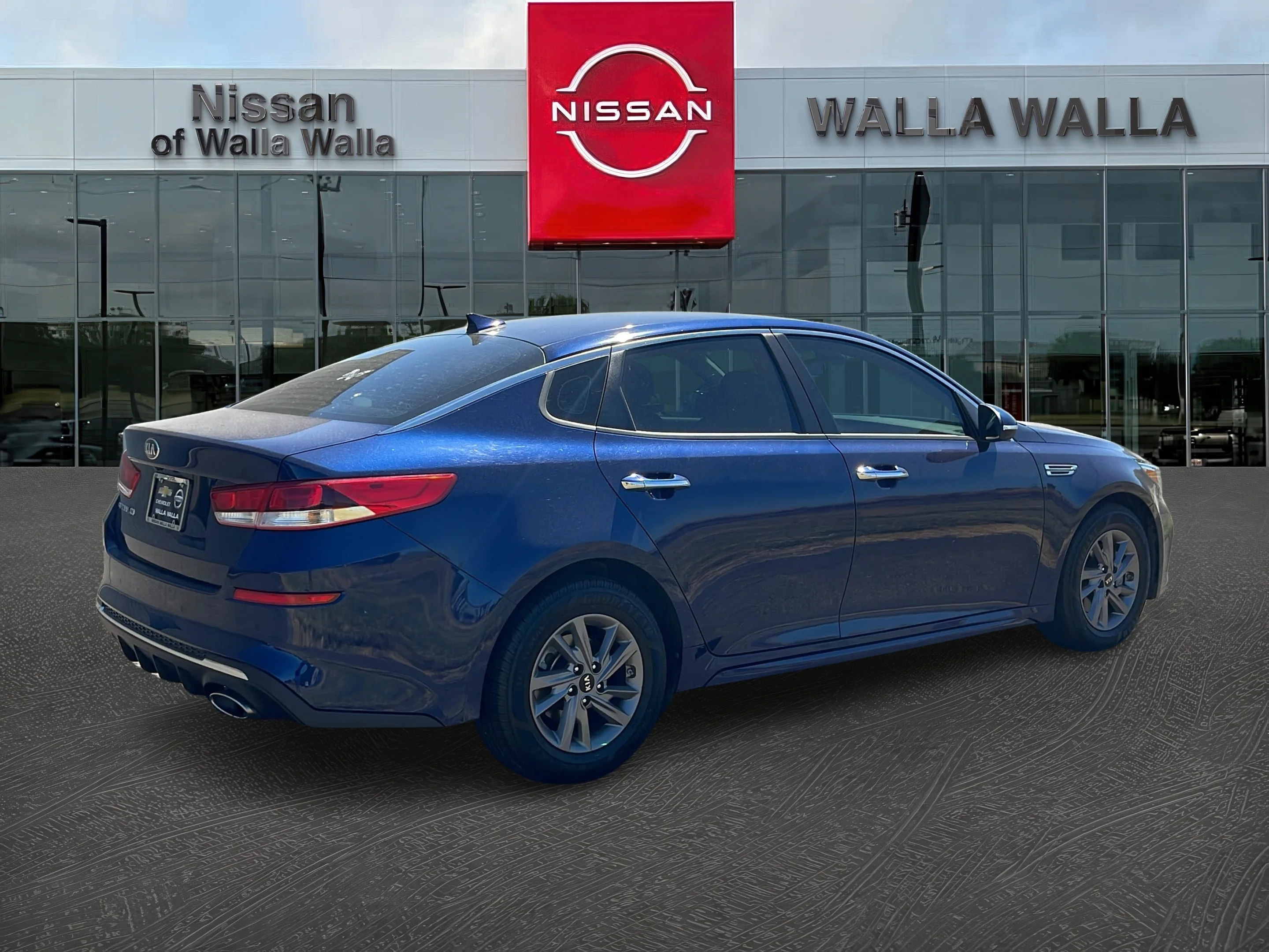 Used 2020 Blue KIA LX image 7