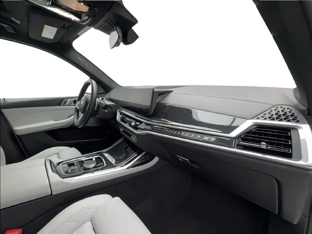 Used 2024 White BMW xDrive40i image 43