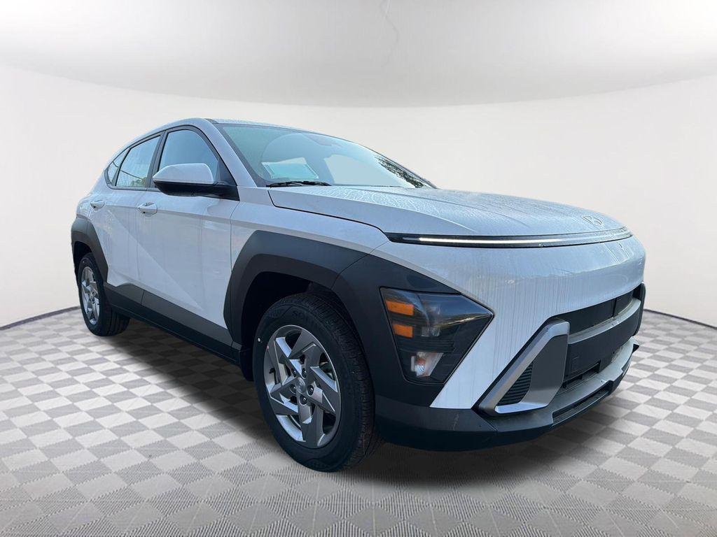 New 2026 White Hyundai SE FWD image 3