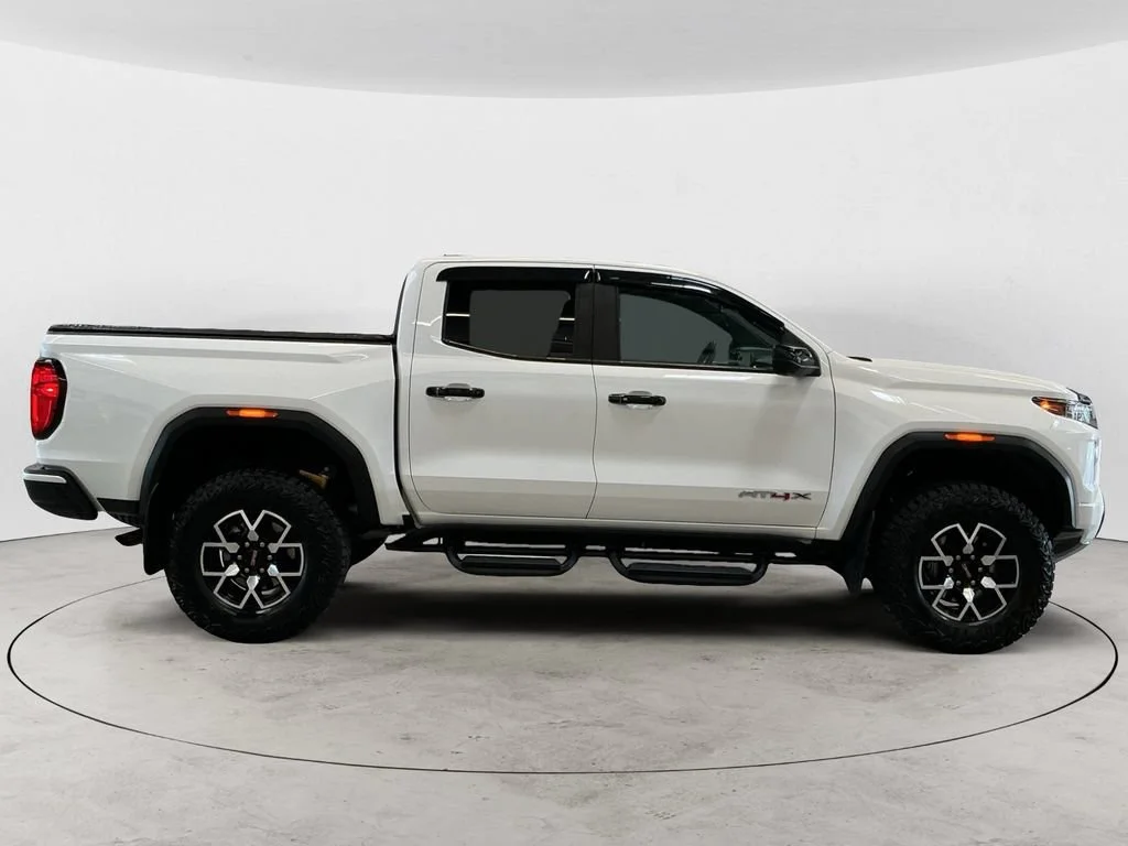 Certified Used 2024 Summit White GMC AT4X image 4